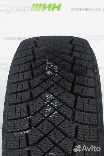 Pirelli Ice Zero FR 255/50 R20