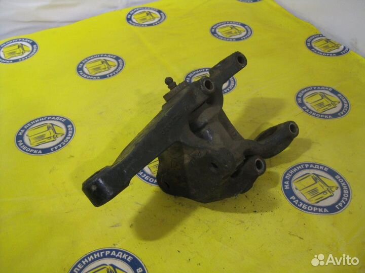 Кронштейн передней рессоры задний 1326548 правый s