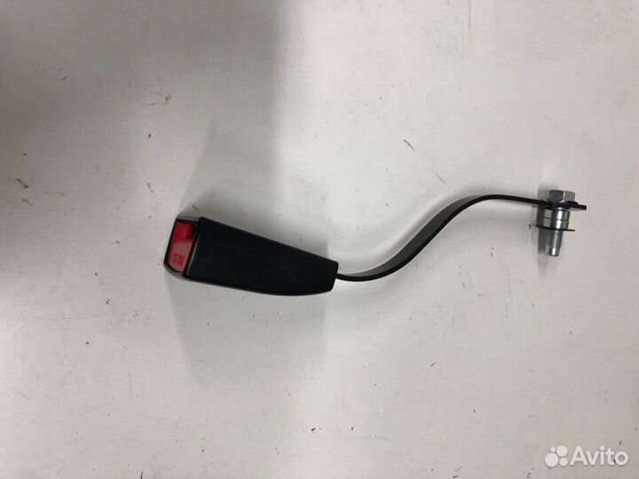 Замок ремня безопасности ваз 21213 передний