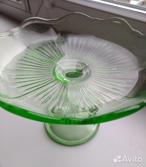 Фруктовница СССР на ножке зеленое стекло