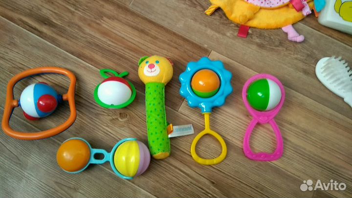 Игрушки пакетом для малышей 0-1
