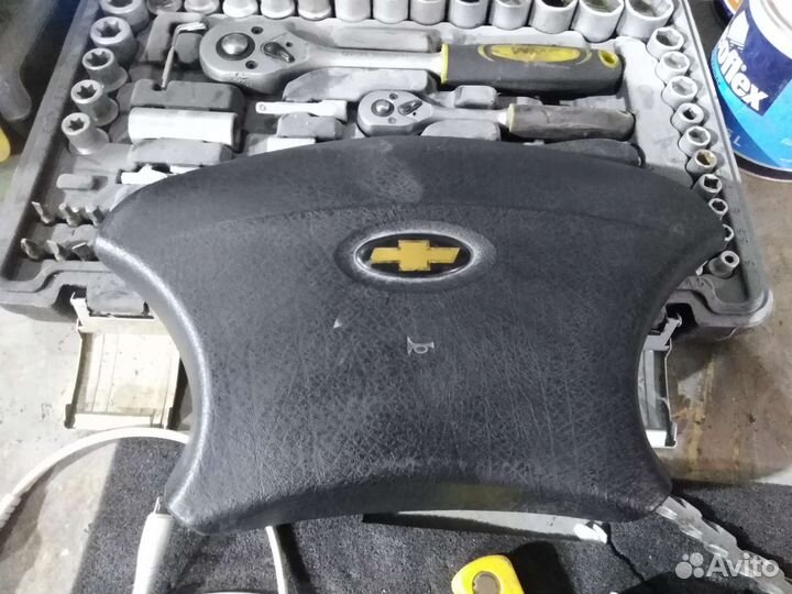 Заглушка руя niva chevrolet