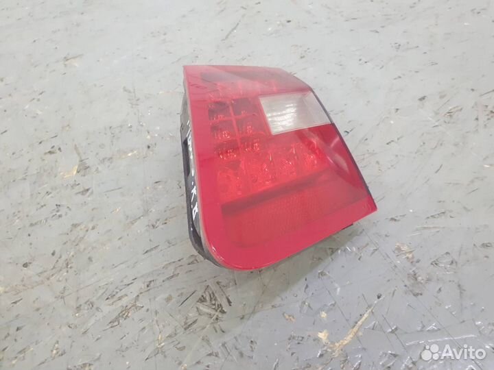 Фонарь внутренний правый Mercedes W212 E