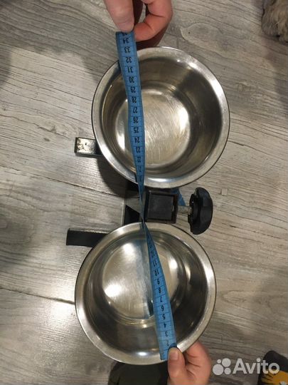 Стойка с мисками для собак мелкой породы