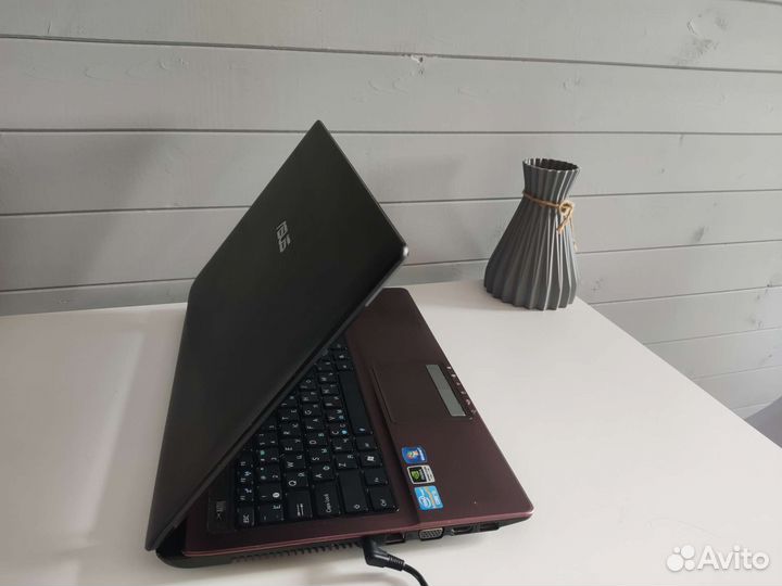 Ноутбук Asus i5 (6гб)