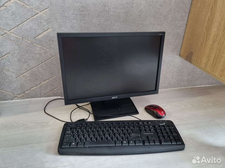 Монитор, клавиатура, мышка