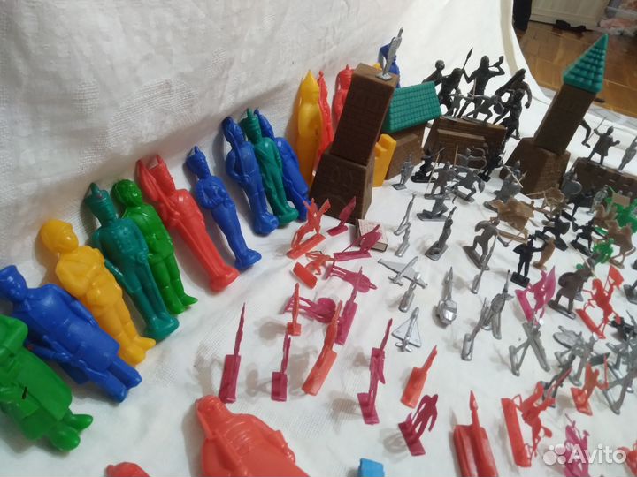 Солдатики СССР пластик, оловянные, дутыши