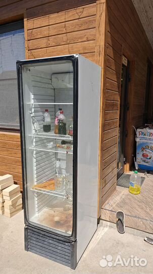 Холодильник ветрина