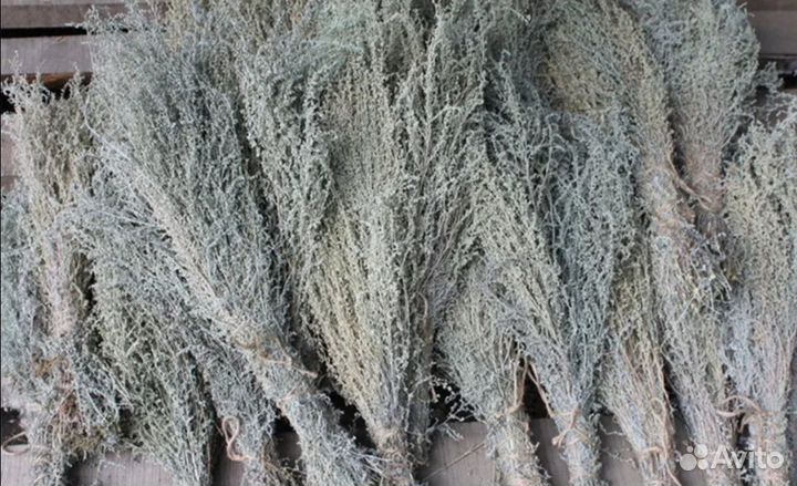 Масло для волос с еловыми побегали