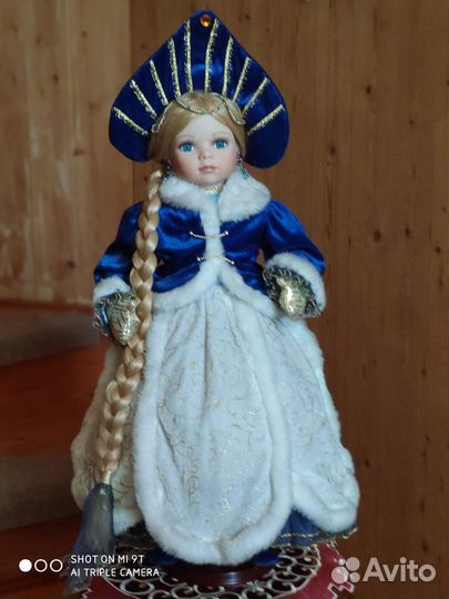 Кукла фарфоровая коллекционная