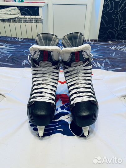 Коньки хоккейные