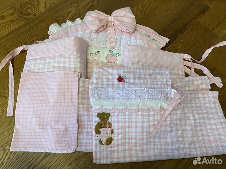 Комплект постельного белья в кроватку