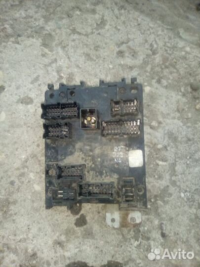 Блок предохранителей комфорта Nissan Primera P11