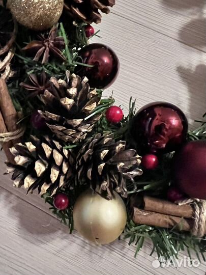 Венок новогодний на дверь