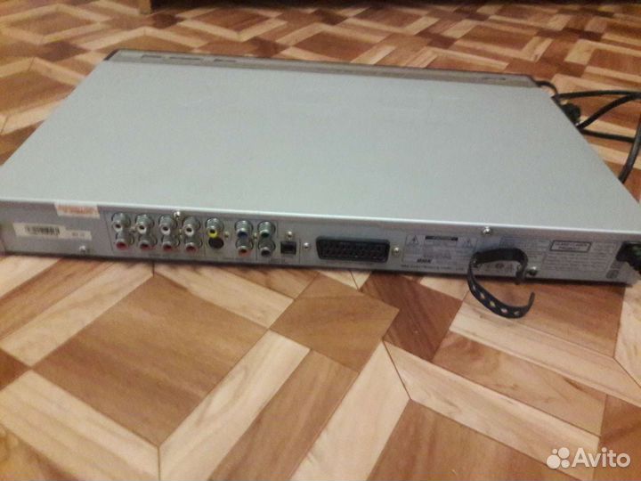 Проигрыватель компакт и видео