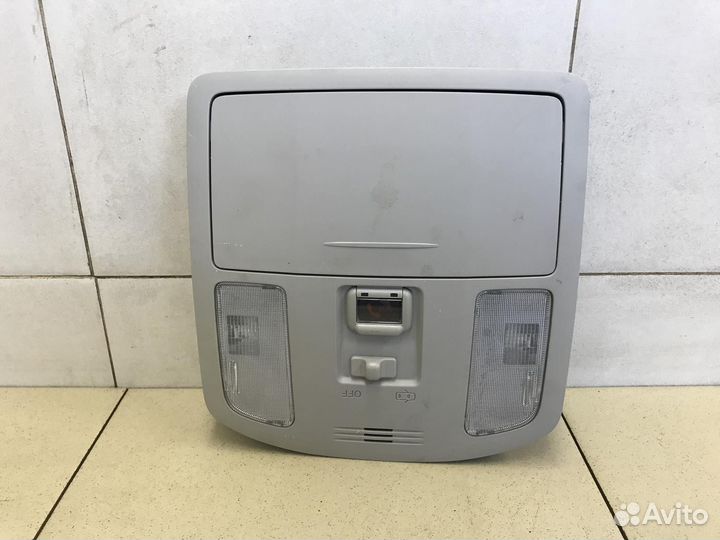 Плафон салонный Hi Lux 2015