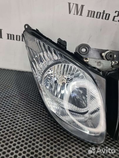 Фара t-max 2008-2011