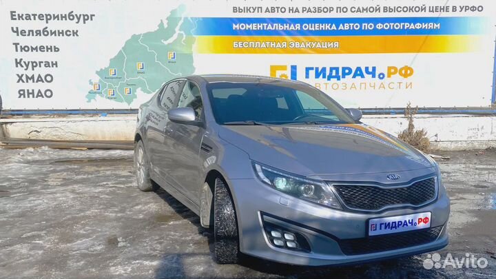 Накладка стекла заднего левого Kia Optima (TF) 832