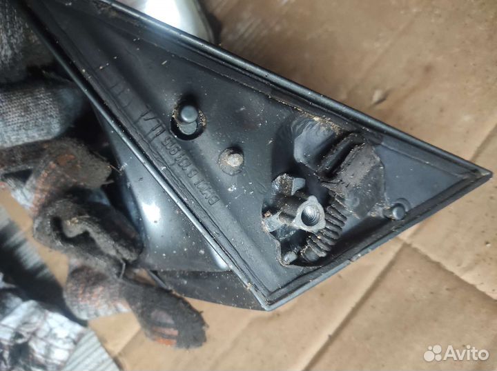 Левое зеркало на BMW 34 кузов