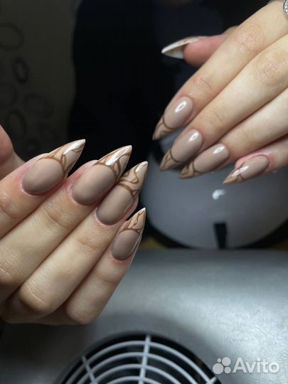 Мастер маникюра