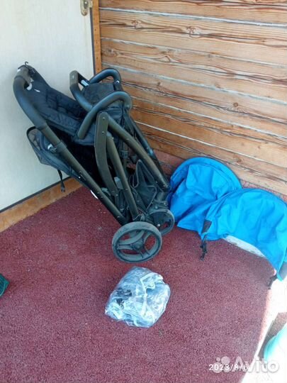 Прогулочная коляска для двойни или погодок