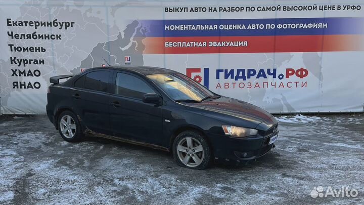 Блок кнопок в рулевое колесо Mitsubishi Lancer X