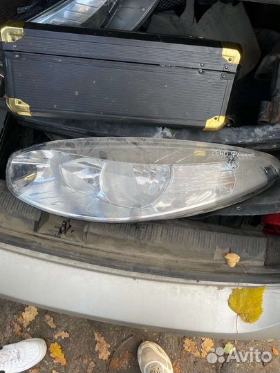Фара правая Renault fluence
