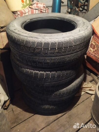 Bridgestone Blizzak Revo2 215/60 R16 95S