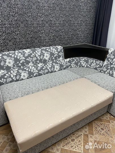 Угловой диван