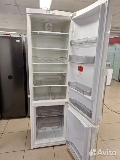 Холодильник бу в хорошем состоянии