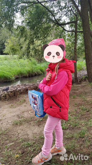 Безрукавка для девочки