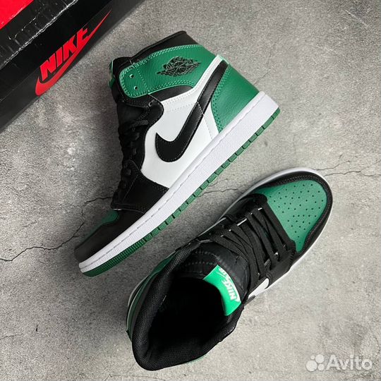 Nike Air Jordan 1 Retro High Pine Green