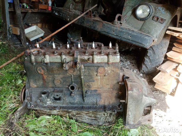 Двиггатель газ 51