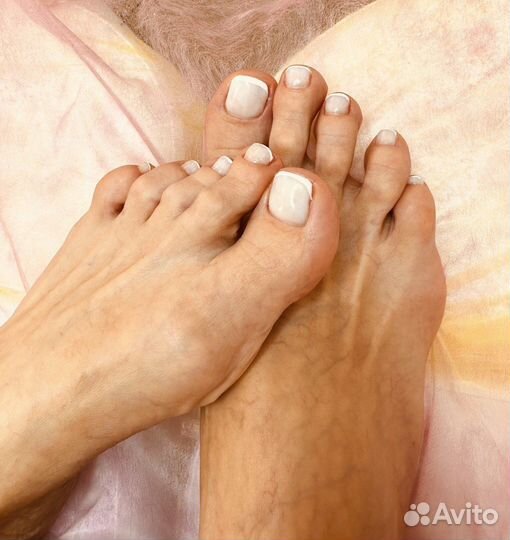 Маникюр и педикюр