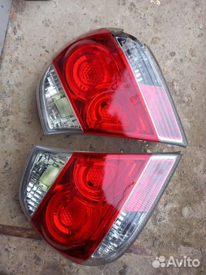 Задние стоп сигналы Тойота Камри 2004 г