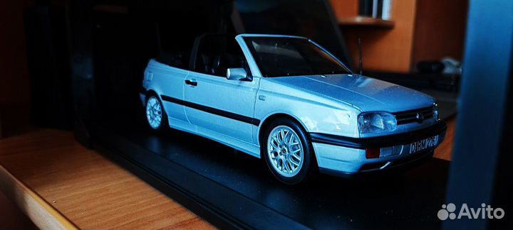 Volkswagen Golf Cabriolet 1995 1:18 Norev