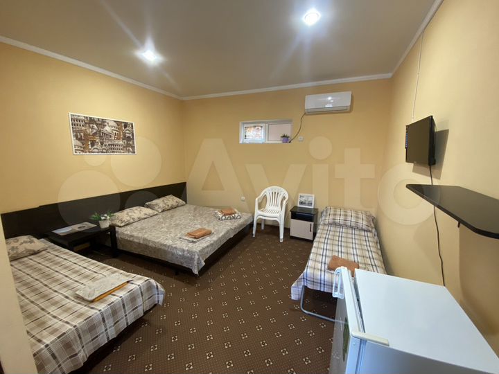 Комната 20 м² в > 9-к., 2/2 эт.