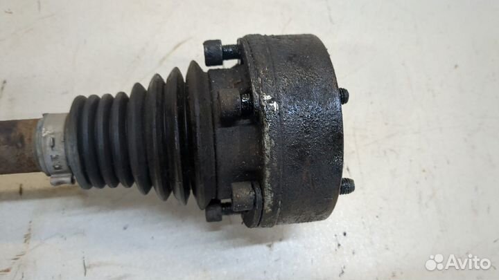 Полуось левая передняя Volkswagen Caddy