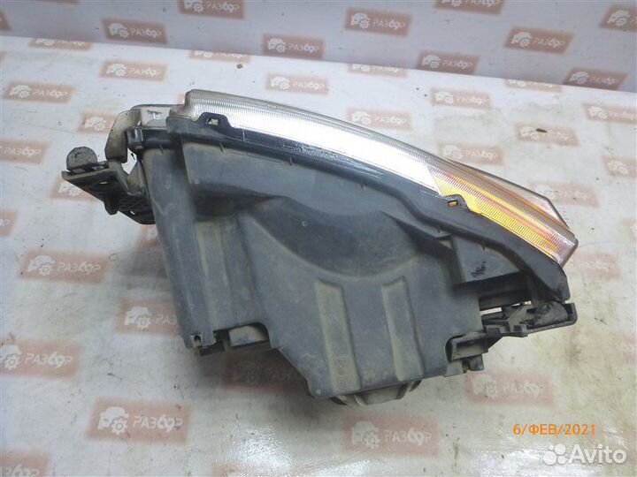 Фара передняя правая Land Rover Discovery L319