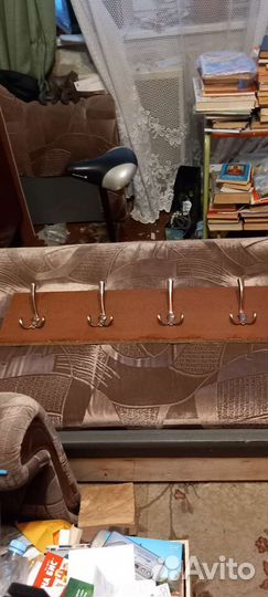 Вешалка настенная в прихожую