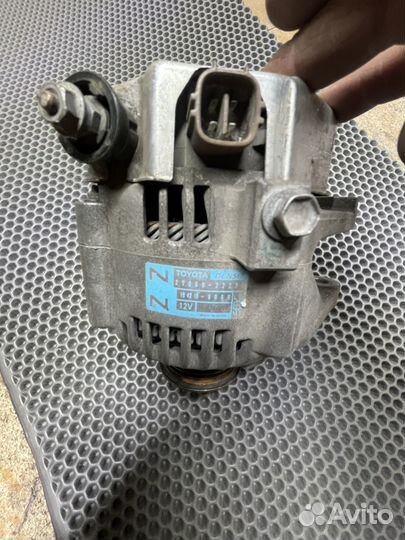 Генератор тойота Wish ZNE 10