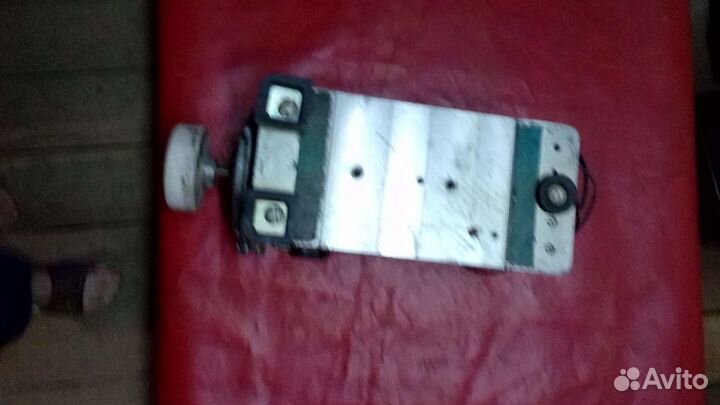 Наждак кухонный на резиновых ножках