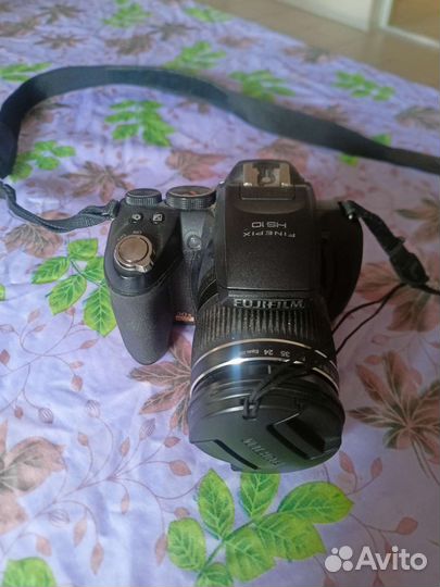 FinePix HS10