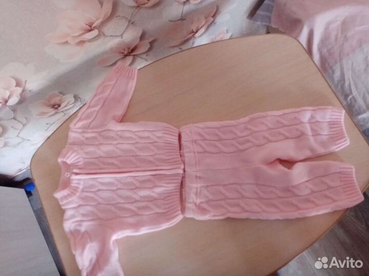 Продам вязаный костюмчик