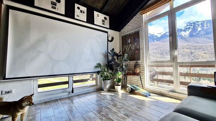 3-к. квартира, 85 м², 4/4 эт.