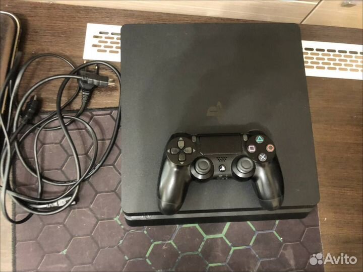 Sony PS4 slim