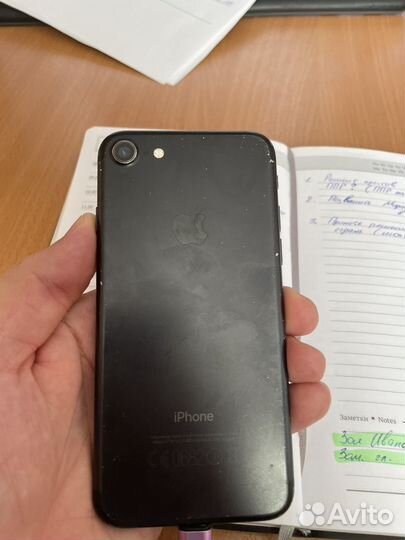 Телефон iPhone 7