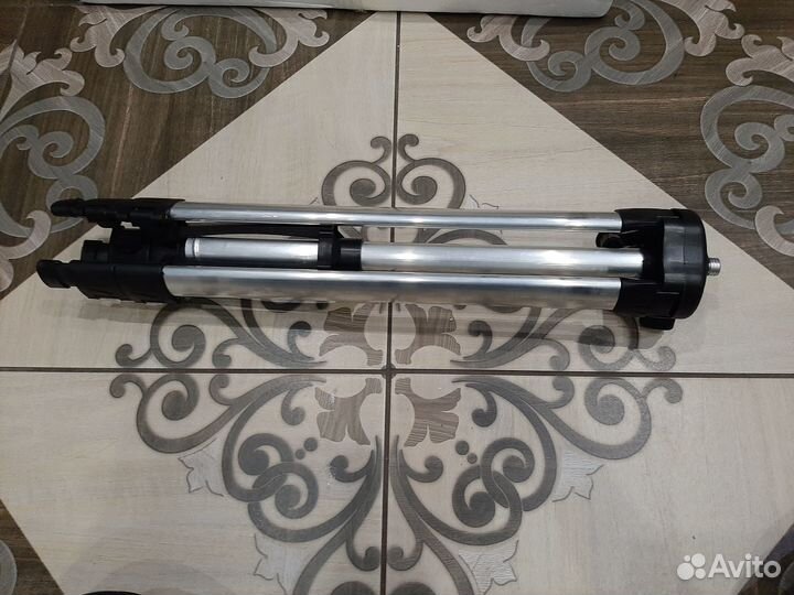 Штатив для нивелира 1.2м Hilda (5/8