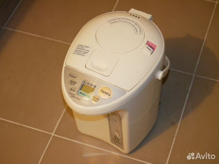 Продаю термопот Panasonic NC-PF30PV