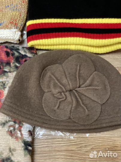 Пакет шапок и палантин